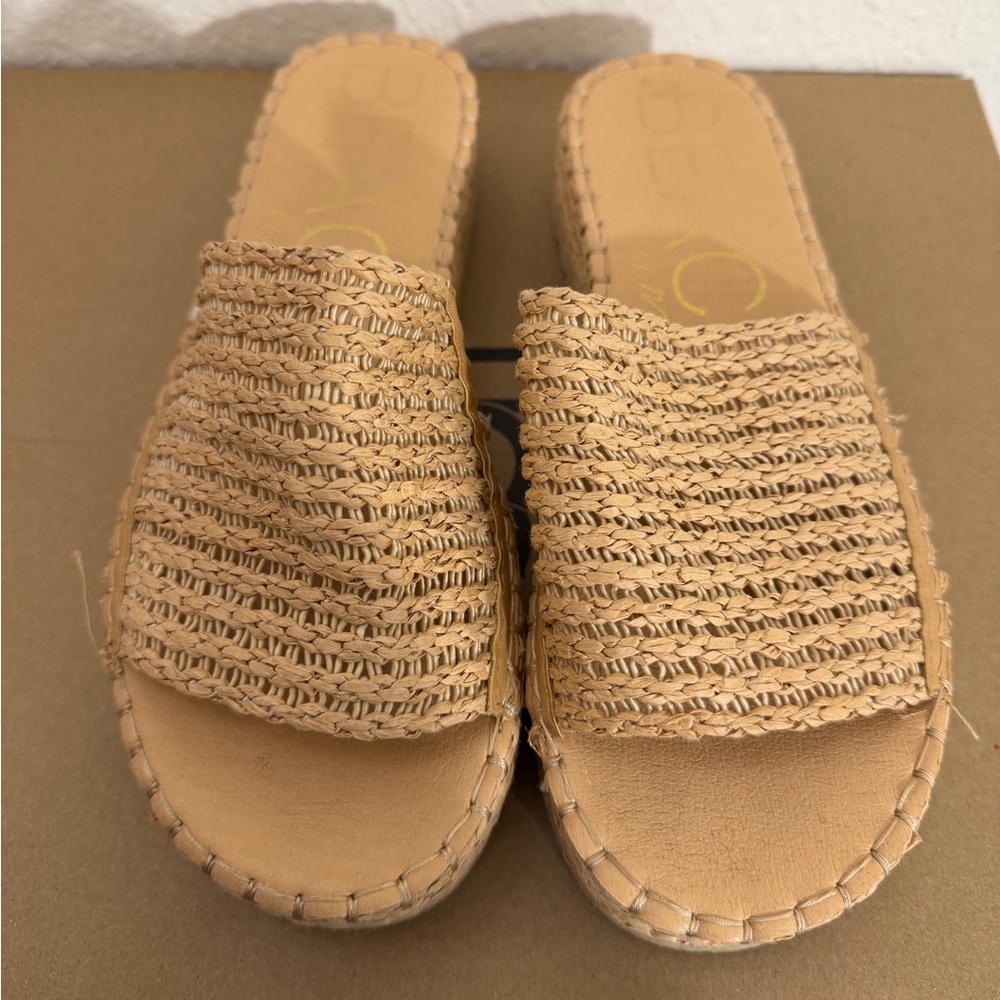 Del Mar Tan Platform Slide Sandal
BEACH BY MATISSE - Picture 3 of 7